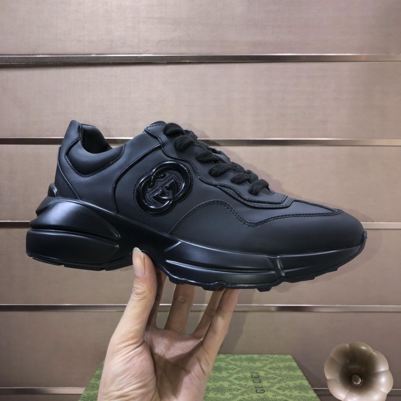 G*u*i leather shoes